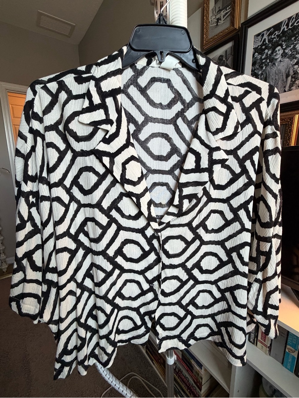 H&M Black and White Abstract Print Button-Up Top